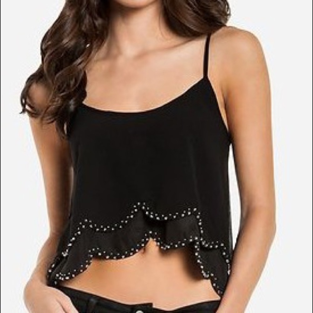 ⬇️ Daily Look Beaded Hem Crop Top